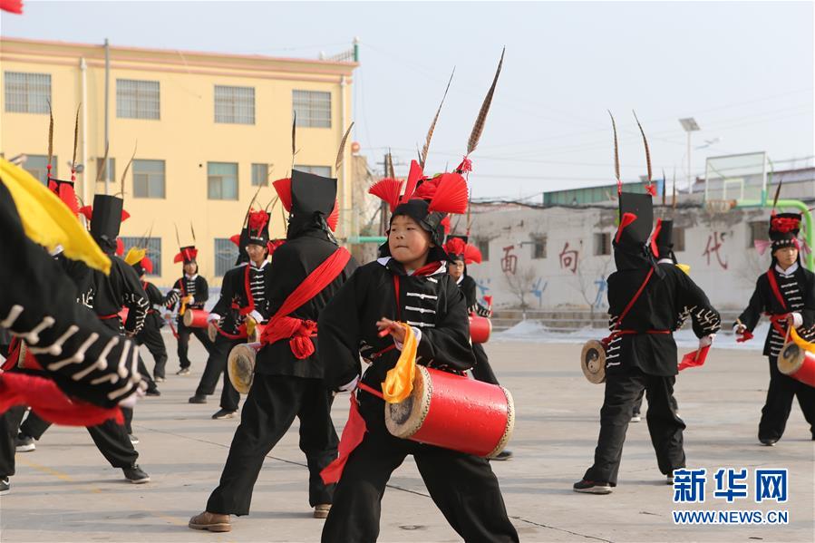 (社會)(3)甘肅武威:非遺“攻鼓子”進(jìn)校園