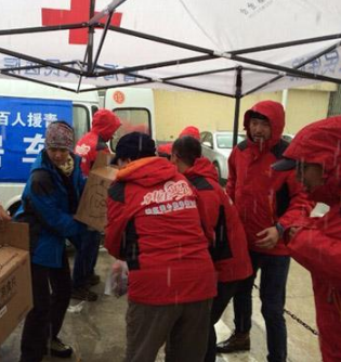 車內乘客突發(fā)疾病駕駛員施援及時送醫(yī)