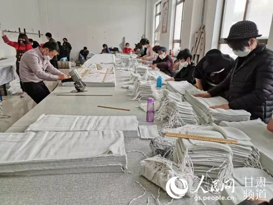 甘肅：發(fā)揮巾幗扶貧車(chē)間優(yōu)勢(shì)有效助力脫貧攻堅(jiān)