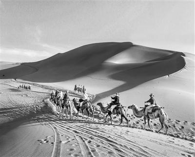 敦煌鳴沙山 月牙泉 雅丹地質(zhì)公園 玉門(mén)關(guān)景區(qū)今日起恢復(fù)對(duì)外開(kāi)放