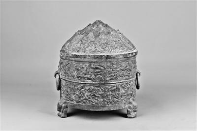 平?jīng)霾┥缴w神獸紋銅樽，東漢人向往過上神仙生活的印跡