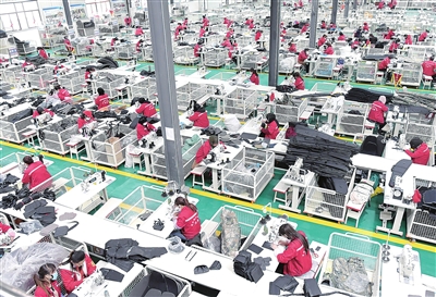 臨夏州和政縣各扶貧車間疫情防控和復工復產(chǎn)“兩不誤”