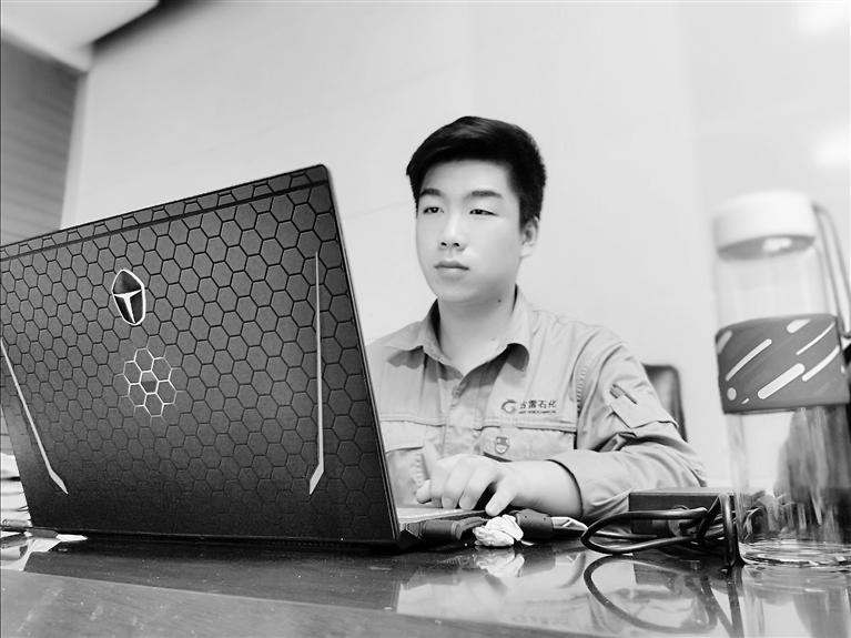 總書記的話兒記心間丨還沒(méi)畢業(yè)，工作就落實(shí)了!