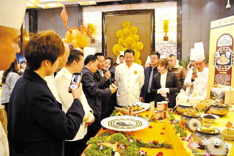 隴菜藝術(shù)盛典聚焦隴菜經(jīng)濟(jì)新成就——中國烹飪大師、甘肅省隴菜協(xié)會會長趙長安專訪