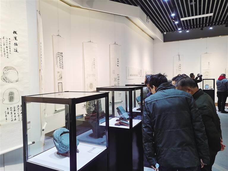 “非遺精品洮硯傳拓題跋藝術(shù)展”開(kāi)展 洮硯雕刻、傳拓、拓片題跋集中亮相甘肅藝術(shù)館