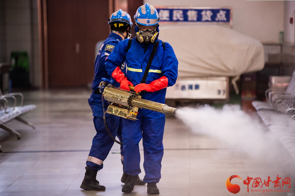 【新春走基層】護(hù)航回家路，蘭州車站這波操作很硬核！