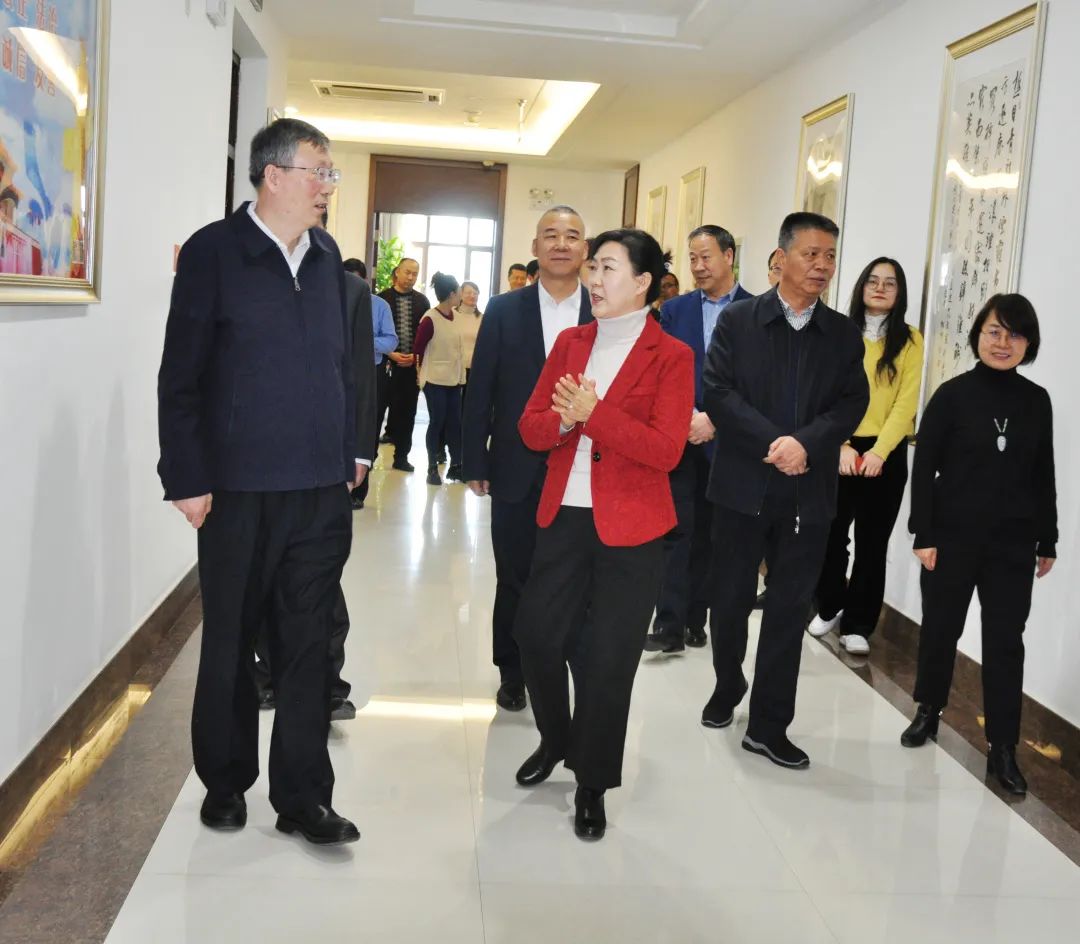 王嘉毅在省委黨的建設雜志社調(diào)研慰問時指出 圍繞中心 服務大局 辦好黨刊