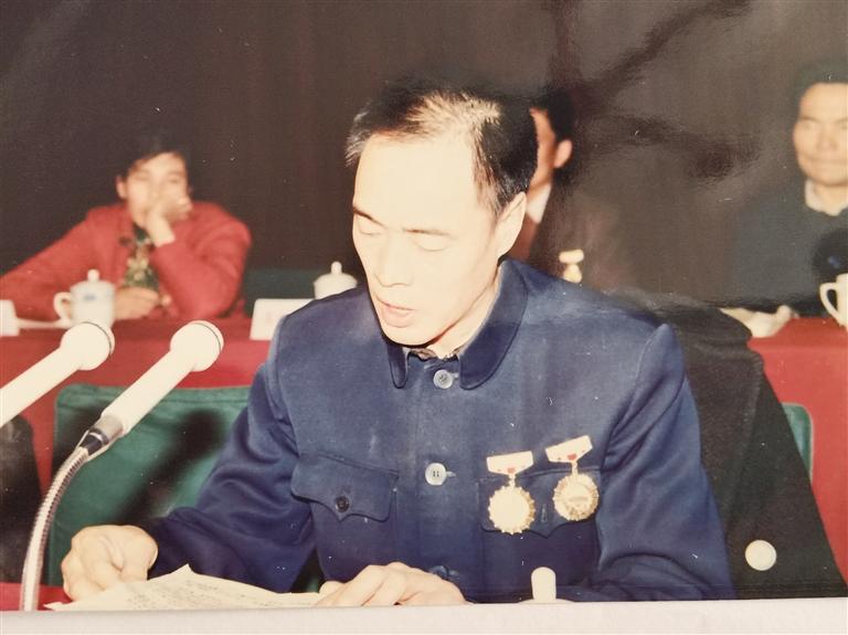 尋訪百名先鋒黨員  他用13年的時間完成28年的工作量——記“刀具大王”、全國勞模、蘭州通用機器廠工人技師蘆聚才