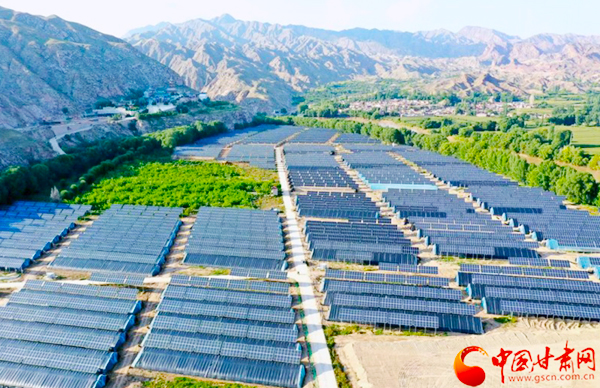 【奮斗百年路 啟航新征程 脫貧攻堅(jiān)答卷】以村為家，把貧困戶當(dāng)家人——記全國(guó)脫貧攻堅(jiān)先進(jìn)個(gè)人錢有