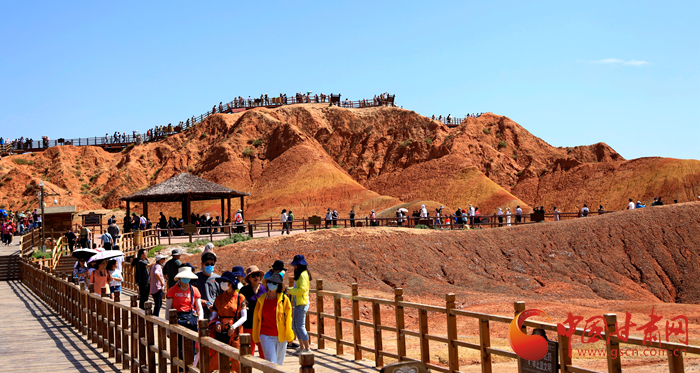 端午假期張掖共接待游客87.05萬人次，實(shí)現(xiàn)旅游收入4.64億元