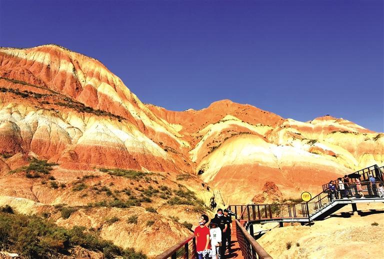 攜程《2021年國(guó)慶假期出游總結(jié)報(bào)告》出爐  西安、上海、北京、西寧、成都成甘肅省主要客源地