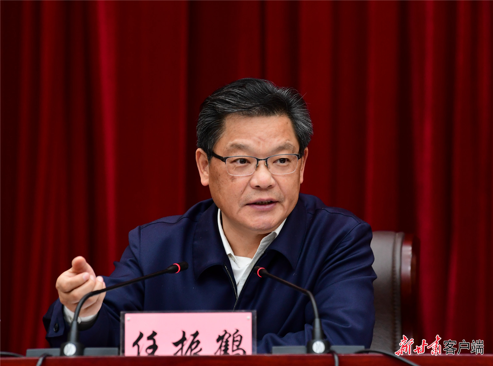 任振鶴在全省新型城鎮(zhèn)化工作推進會議上強調(diào)：凝心聚力抓落實、蹄疾步穩(wěn)向前進，奮力推進新型城鎮(zhèn)化建設(shè)再上新臺階