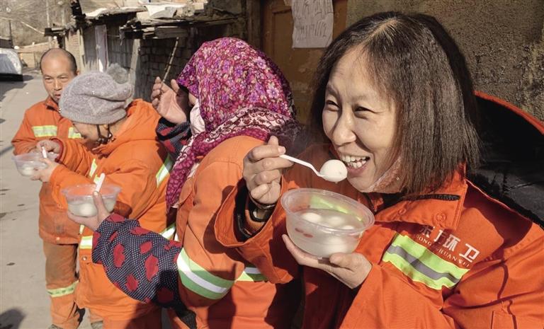 【網(wǎng)絡中國節(jié)·元宵】蘭州：載歌載舞鬧元宵 鄰里濃情更暖心