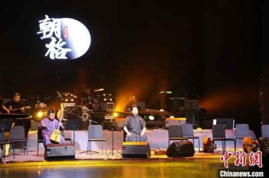 圖為甘肅本土原生態(tài)樂隊“朝格組合”在蘭州演出。(資料圖) 受訪人供圖