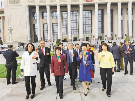 篤行不怠勤履職 再接再厲續(xù)華章——住甘全國政協(xié)委員出席全國政協(xié)十三屆五次會(huì)議閉幕會(huì)側(cè)記