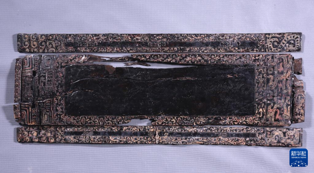 江西樟樹市國字山戰(zhàn)國墓葬出土漆瑟（資料圖）。