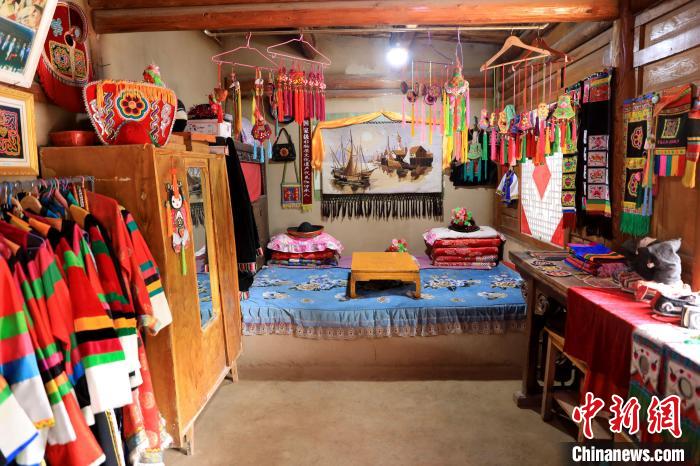 圖為土族文化展示?！⊙Φ?攝