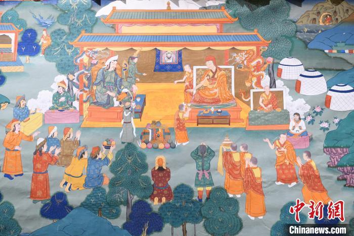 8月20日，在蘭州市博物館展出的大型歷史題材卷軸唐卡“涼州會(huì)盟”。　戴文昌 攝