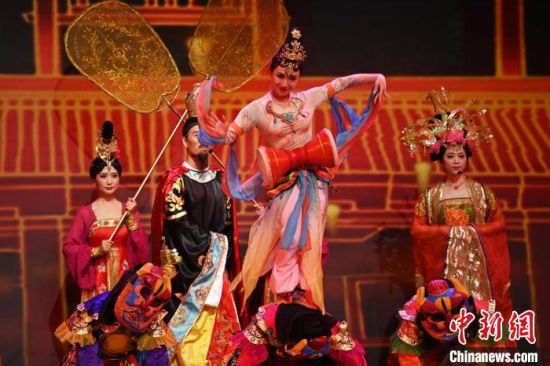 2023年第六屆敦煌文博會期間，系列演藝上演。(資料圖)李亞龍 攝